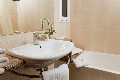 Внешний вид отеля Bypillow The Bloom в Жироне, фото 4