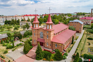 Костёл Сердца Иисуса (Ляховичи, Советская ул., 23), католический храм в Ляховичах