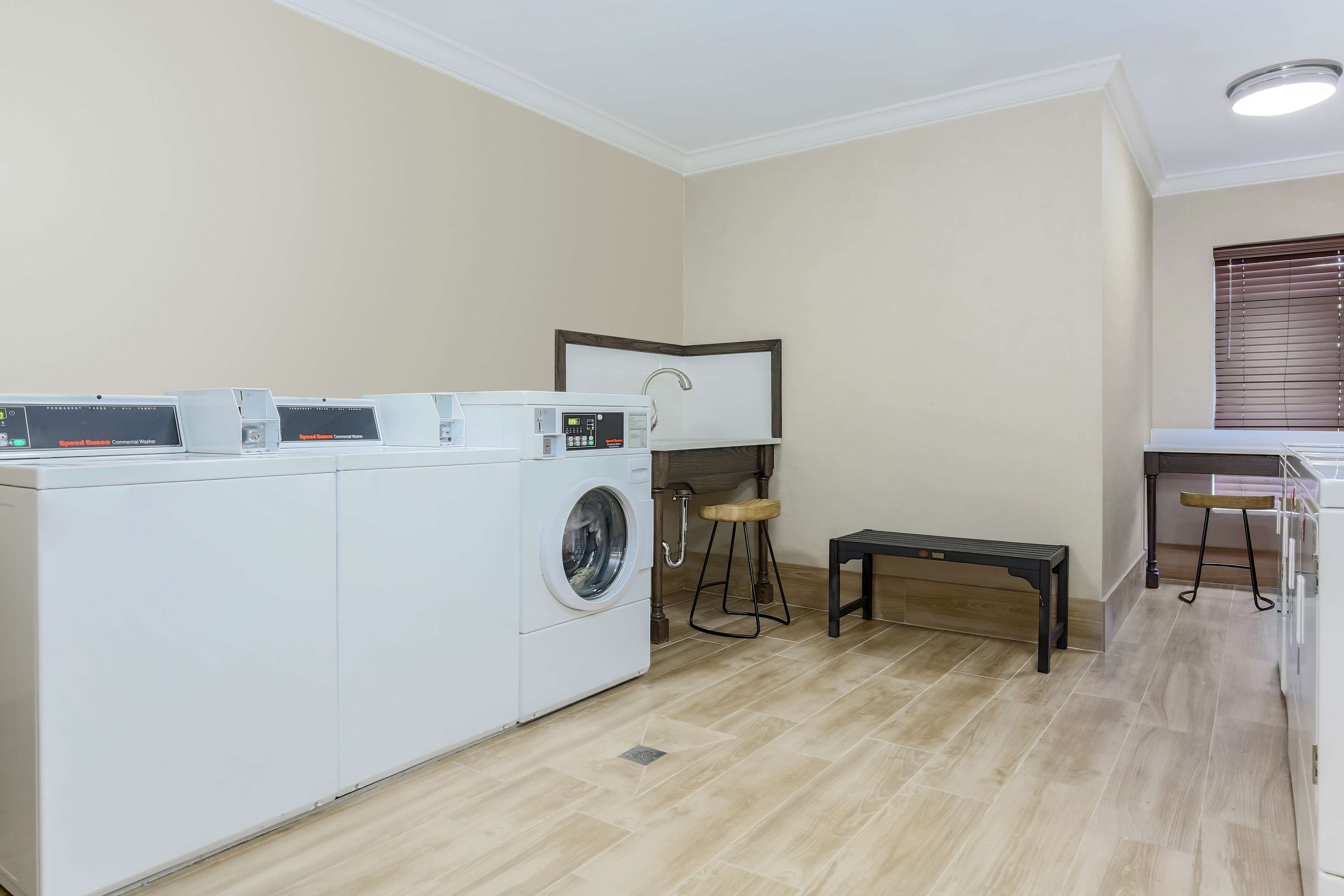 Фото Homewood Suites by Hilton Long Island-Melville