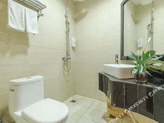 Фото Green Tree Inn LuJiang Bus Terminal Station QianChuan Road Express