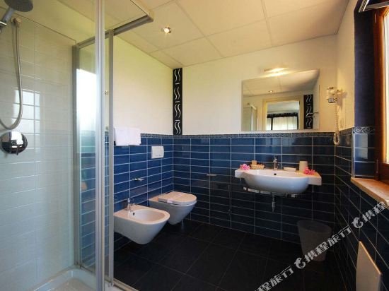 Фото Cala Rosa Club Hotel