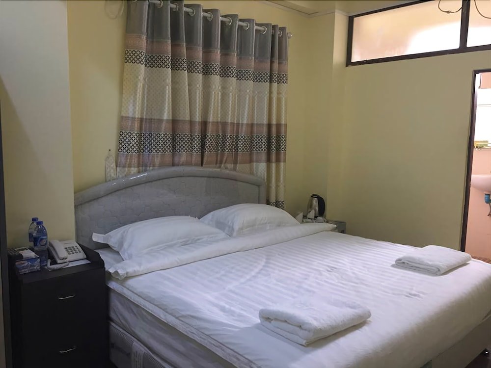 Фото 121 Hotel Yangon