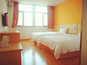 Гостиница 7 Days Inn Korla Coach Station Branch