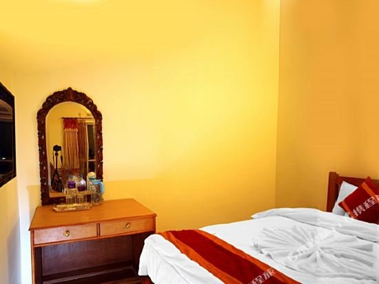 Фото Hotel Hikers Haven