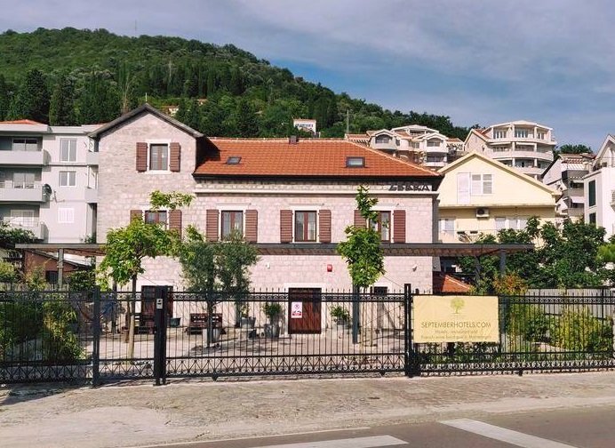 Фото отеля 1