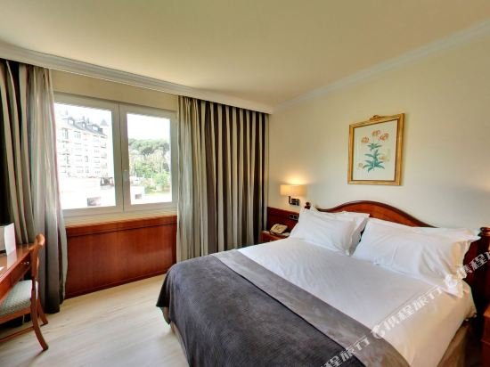 Фото Hotel Silken Rio Santander