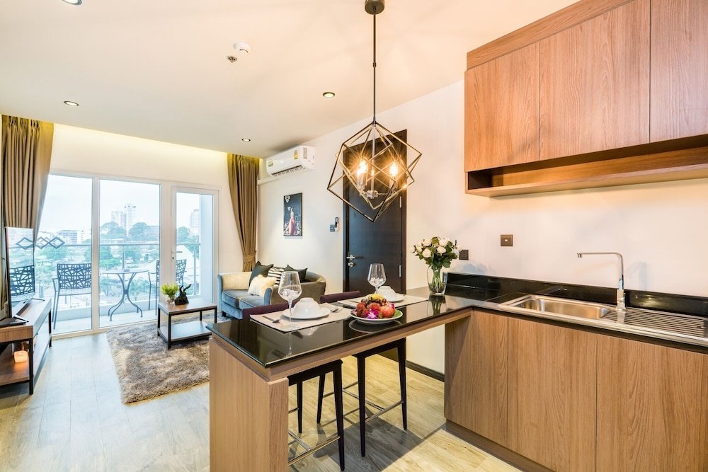 Фото T Pattaya Hotel