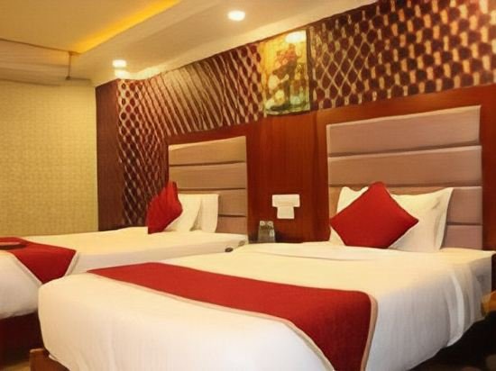 Фото Hyders Park - The Business Hotel