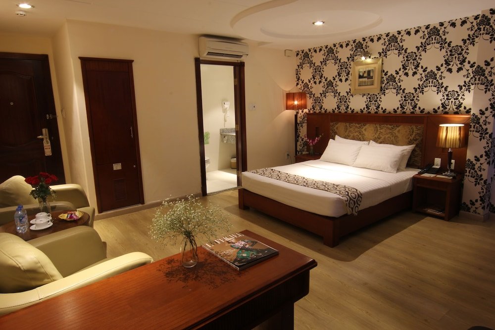 Фото Blue Diamond Hotel