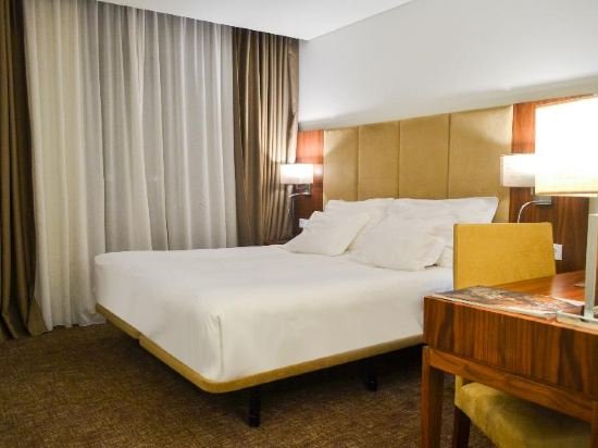 Фото Premium Porto Downtown