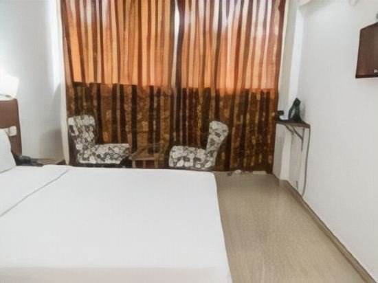 Фото Emporium Hotel