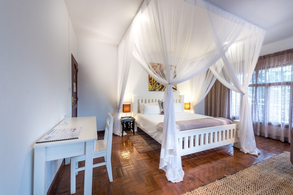 Фото Sommerschield Guest House & Restaurant