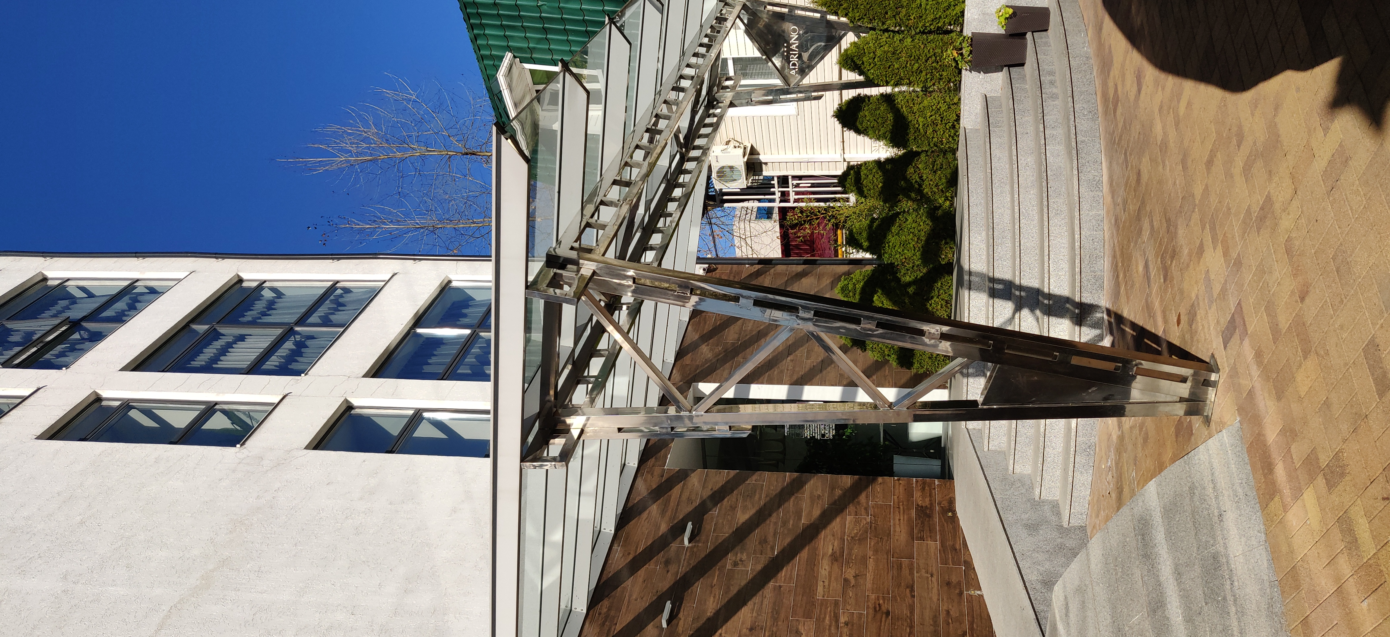 Фото Адриано