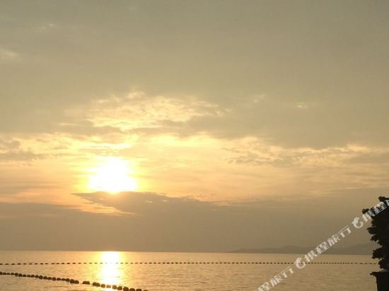 Фото The Now Hotel