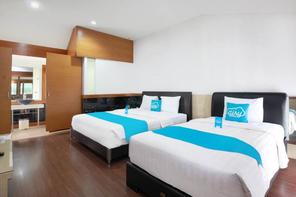 Фото Beverly Dago Apartment by HouseinBandung