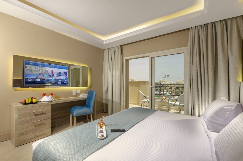 Фото Titanic Royal