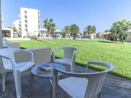 Фото Messonghi Beach Hotel