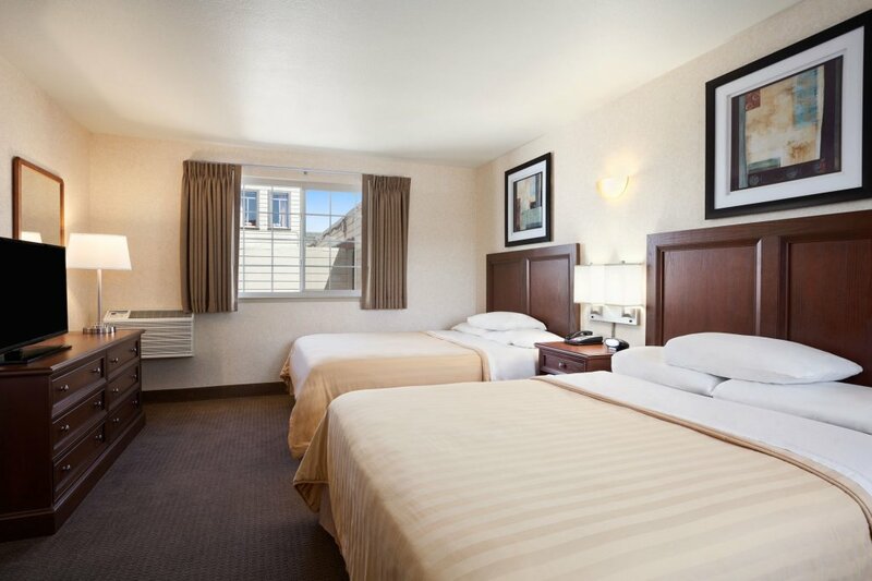 Гостиница Travelodge by Wyndham San Francisco Bay в Сан-Франциско