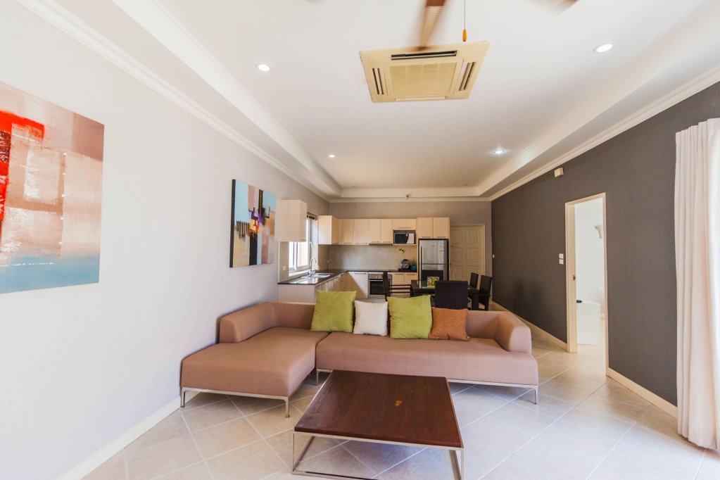 Фото Hyde Park Residence by Pattaya Sunny Rentals