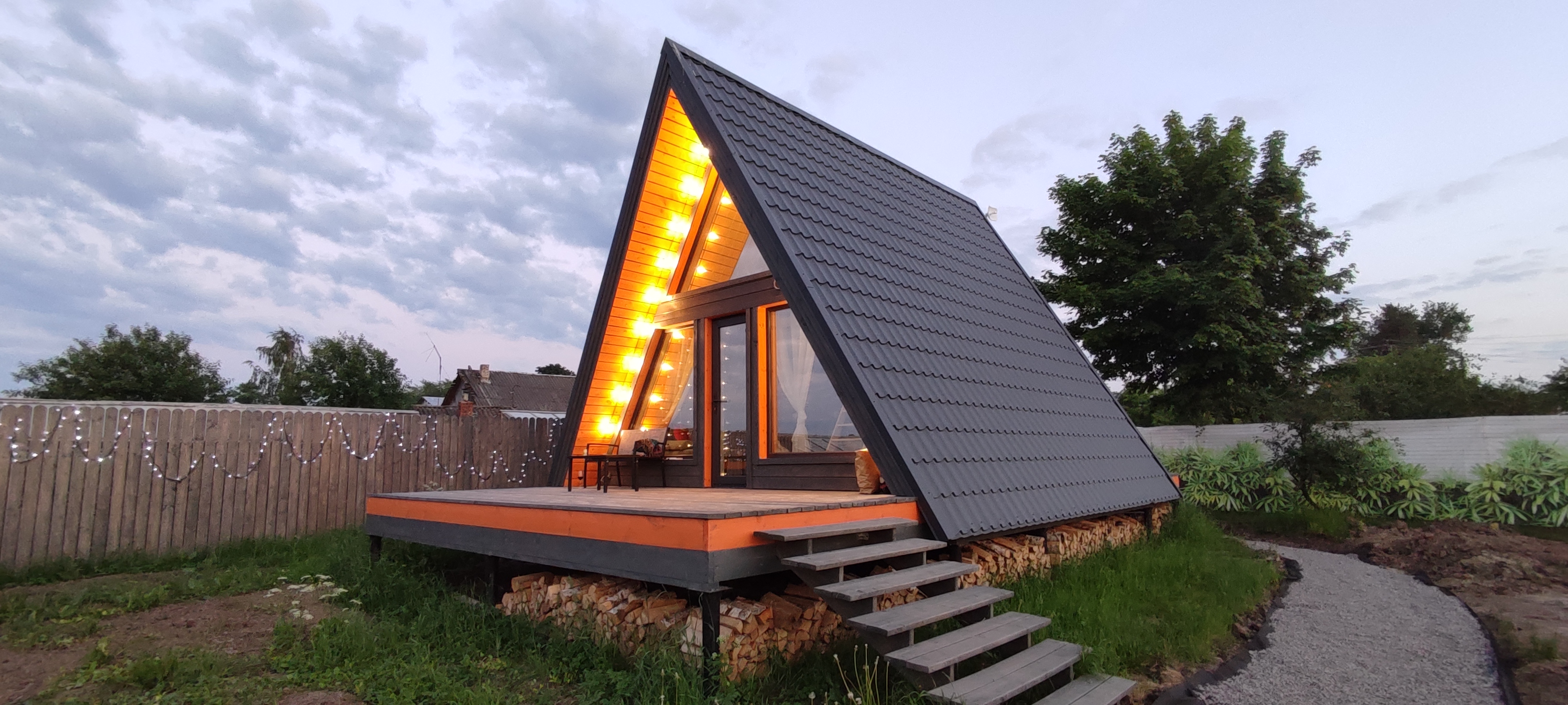 Фото Лиса в шалаше