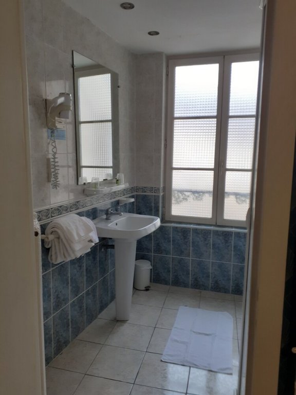 Фото Hôtel de l'Ecu