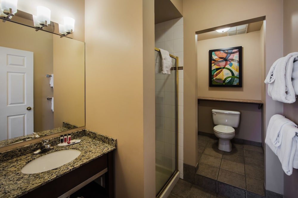 Фото Quality Inn & Suites