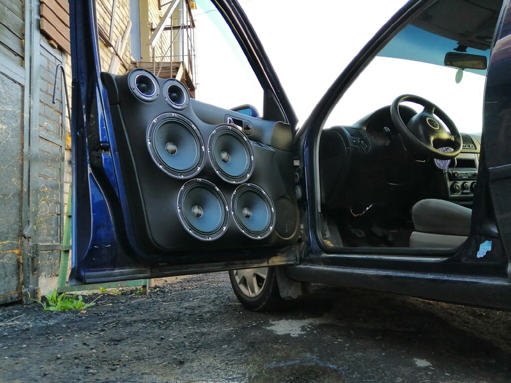 Бюджетный и качественный автозвук