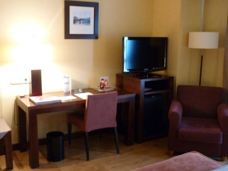 Фото Grand Hotel Ciudad De Barbastro