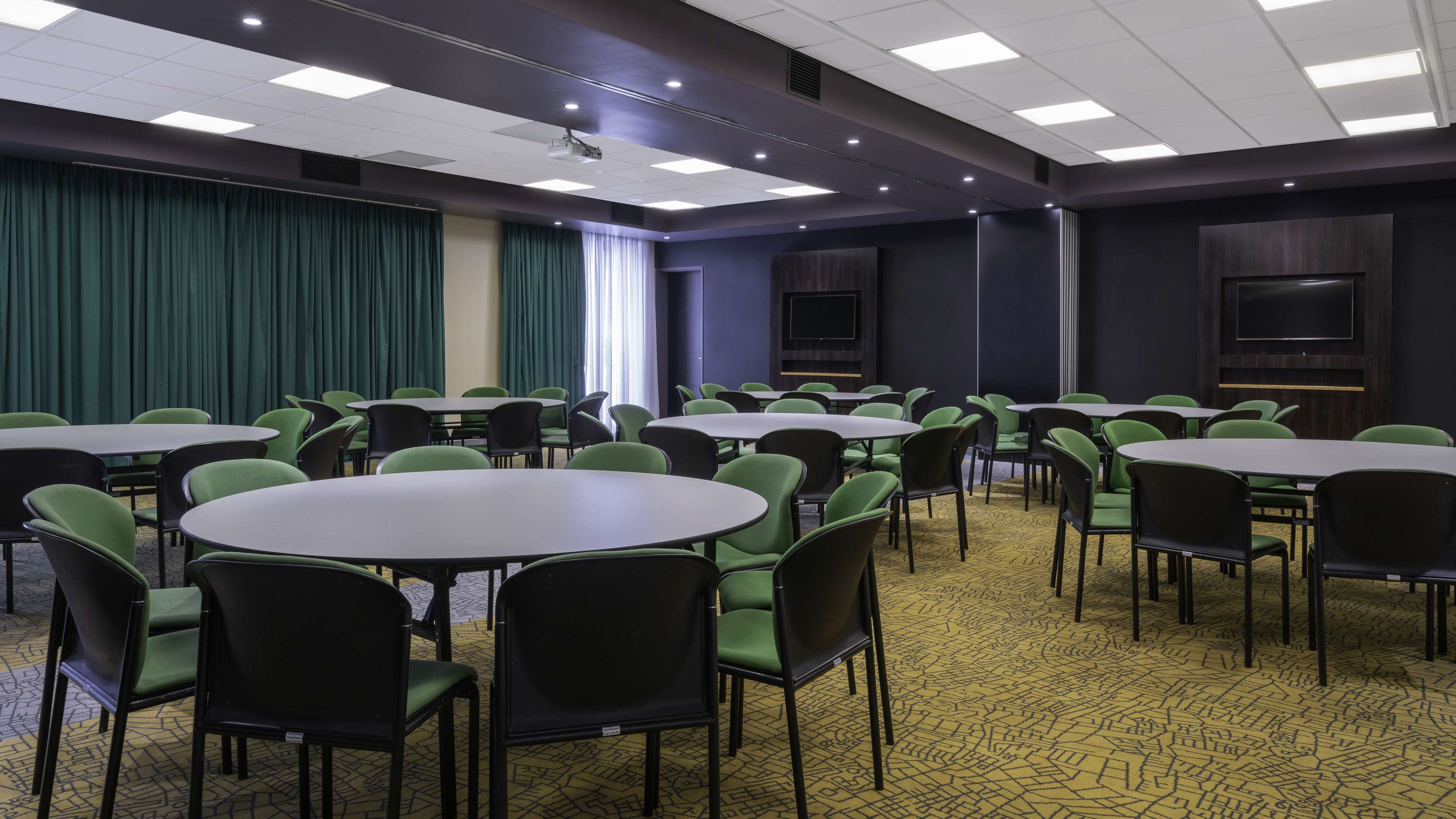 Фото Park Inn by Radisson Cape Town Newlands