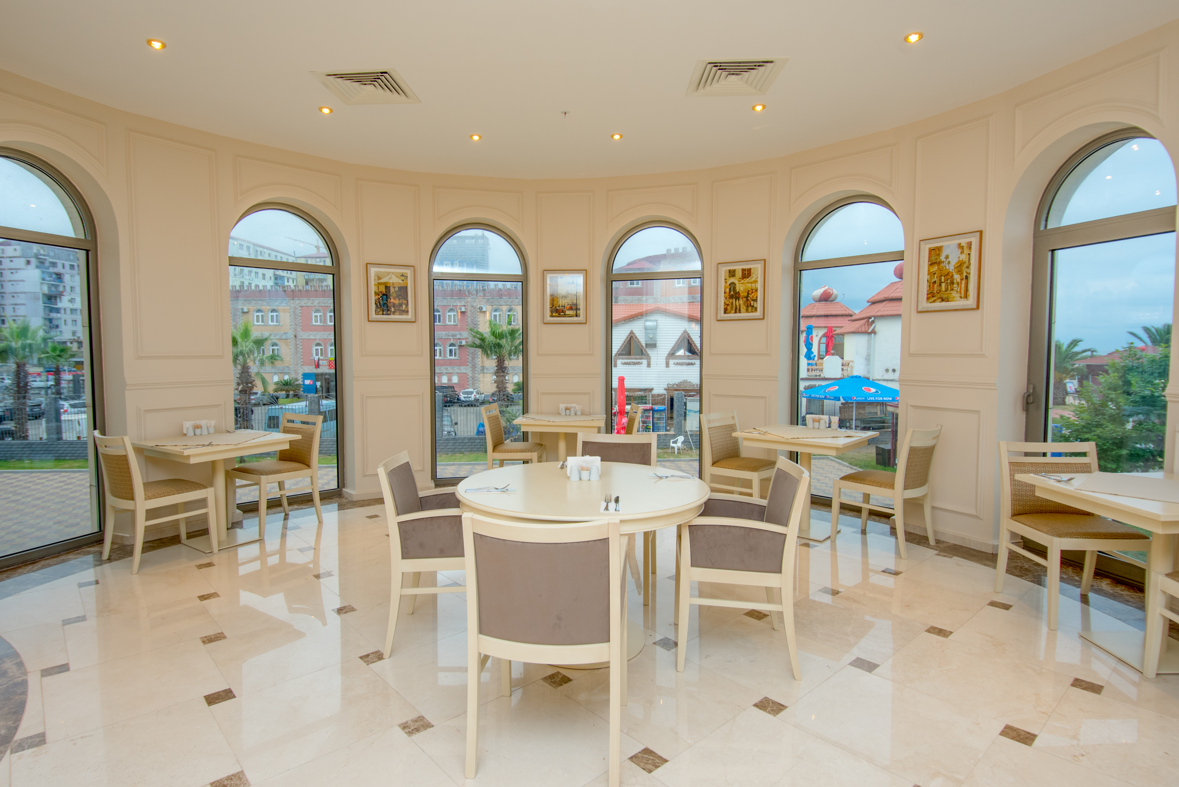 Фото The Grand Gloria Hotel