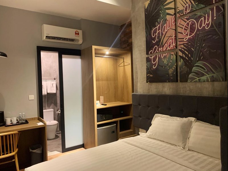 Фото Brown Hotel