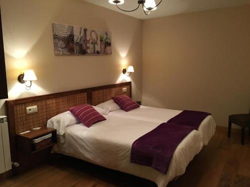 Фото Hostal Casa Otsoa