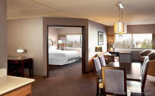 Гостиница Sheraton Syracuse University Hotel & Conference Center