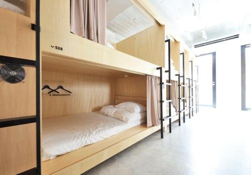 Фото Catalyst Art Hotel