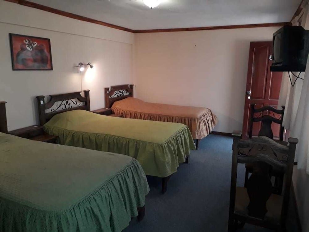 Фото отеля 2