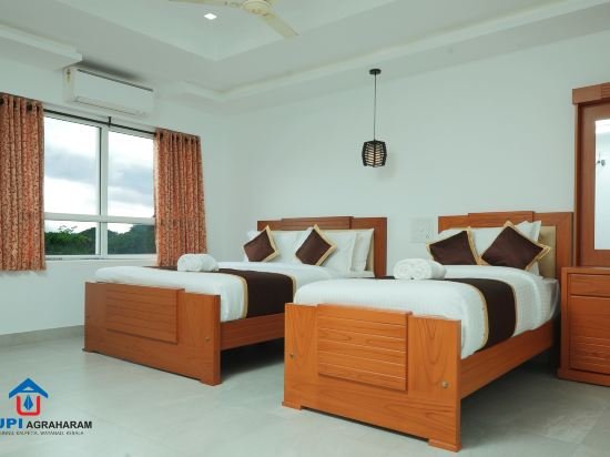 Фото Hotel Udupi Agraharam