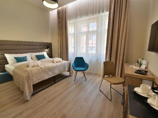 Фото EA Hotel New Town