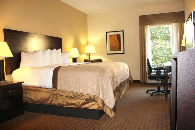 Фото Baymont by Wyndham Augusta West