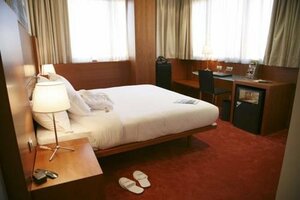 Hotel Silken Ciudad Gijon (Gijon, Calle Bohemia, 1), hotel