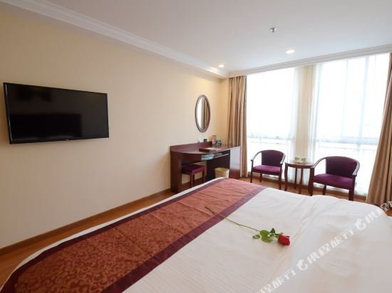 Фото GreenTree Inn TaiZhou XingHua WuLi Road WuLi Bridge Express Hotel