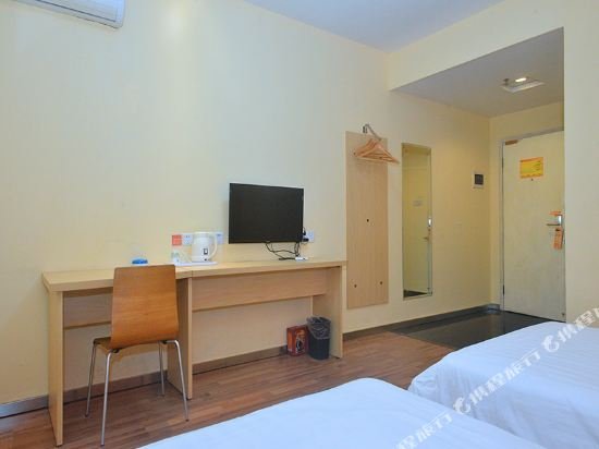 Фото 7 Days Inn Huaqiangbei Subway Station