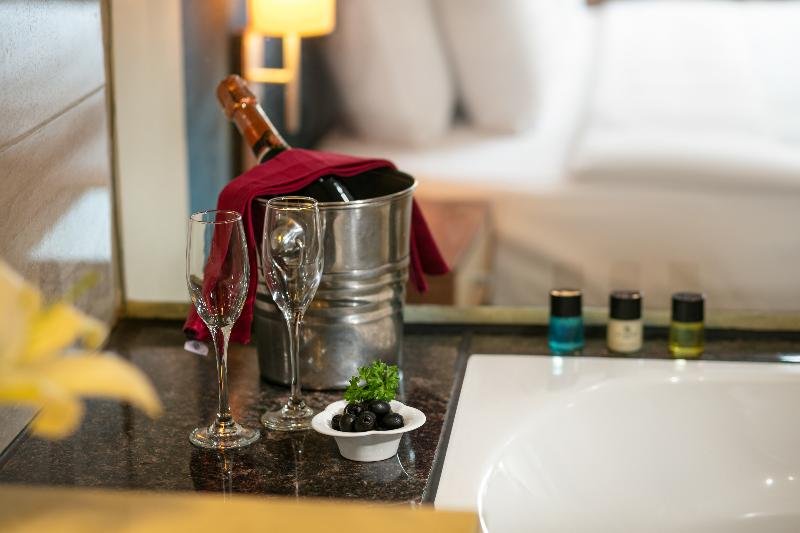 Фото La Casa Hanoi Hotel