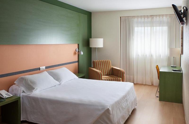 Фото Hotel Naval Sestao