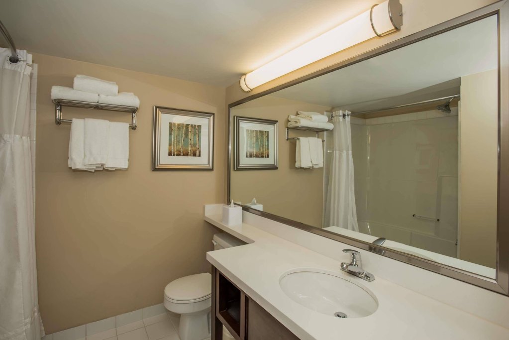 Фото Best Western Plus Winnipeg Airport Hotel