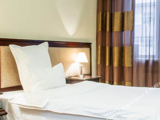 Фото АР Нуво