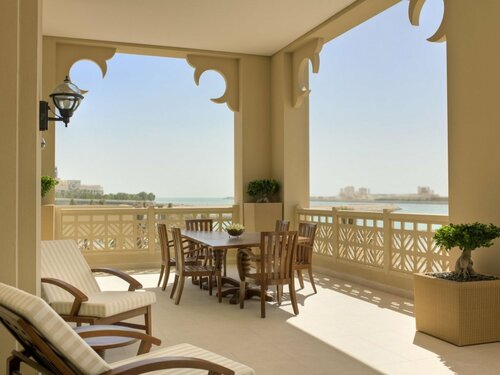 Гостиница Grand Hyatt Doha Hotel & Villas в Дохе