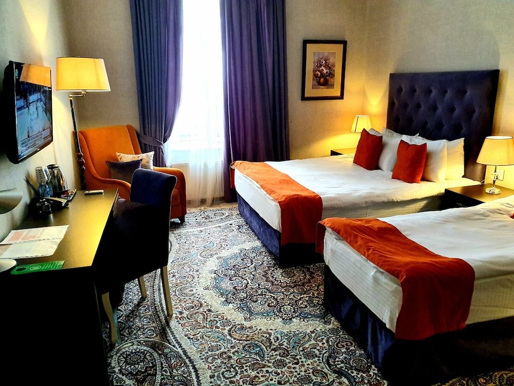 Фото отеля 2