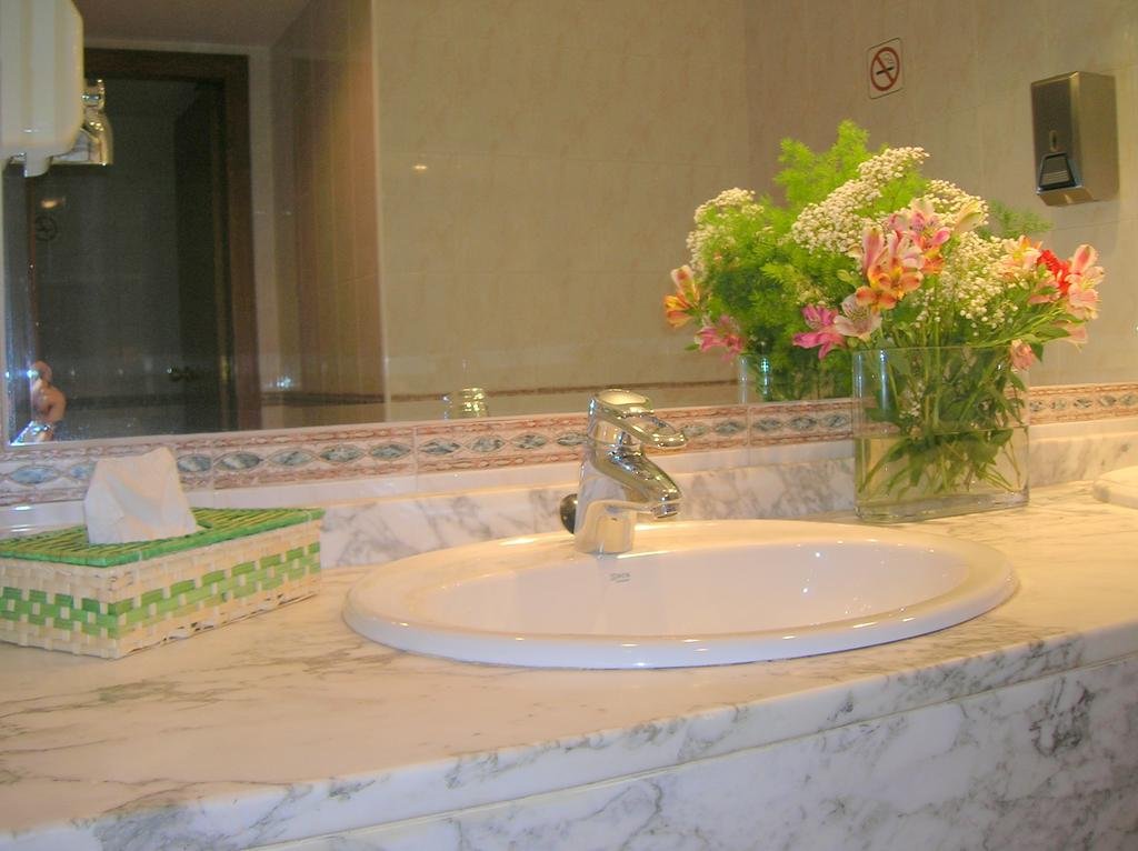 Фото Hotel Leuka