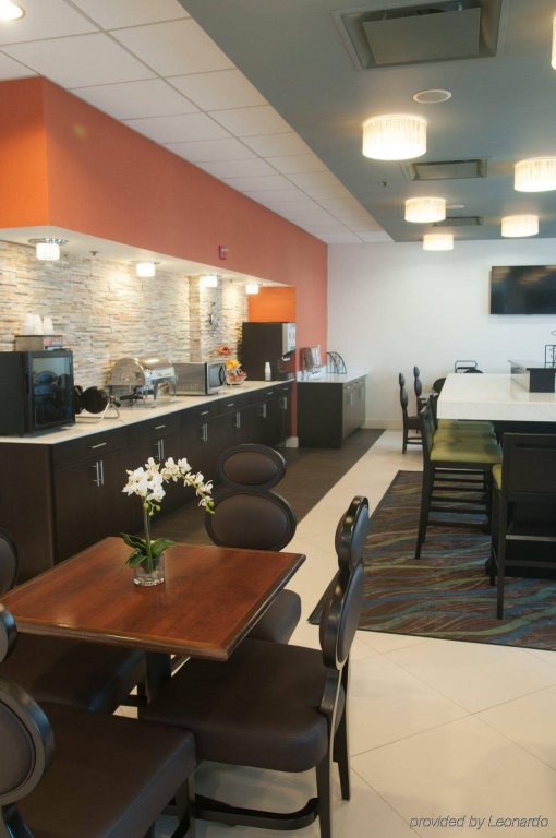 Фото Country Inn & Suites by Radisson, Nashville Airport, Tn