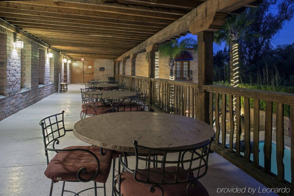 Фото Comfort Suites at Sabino Canyon